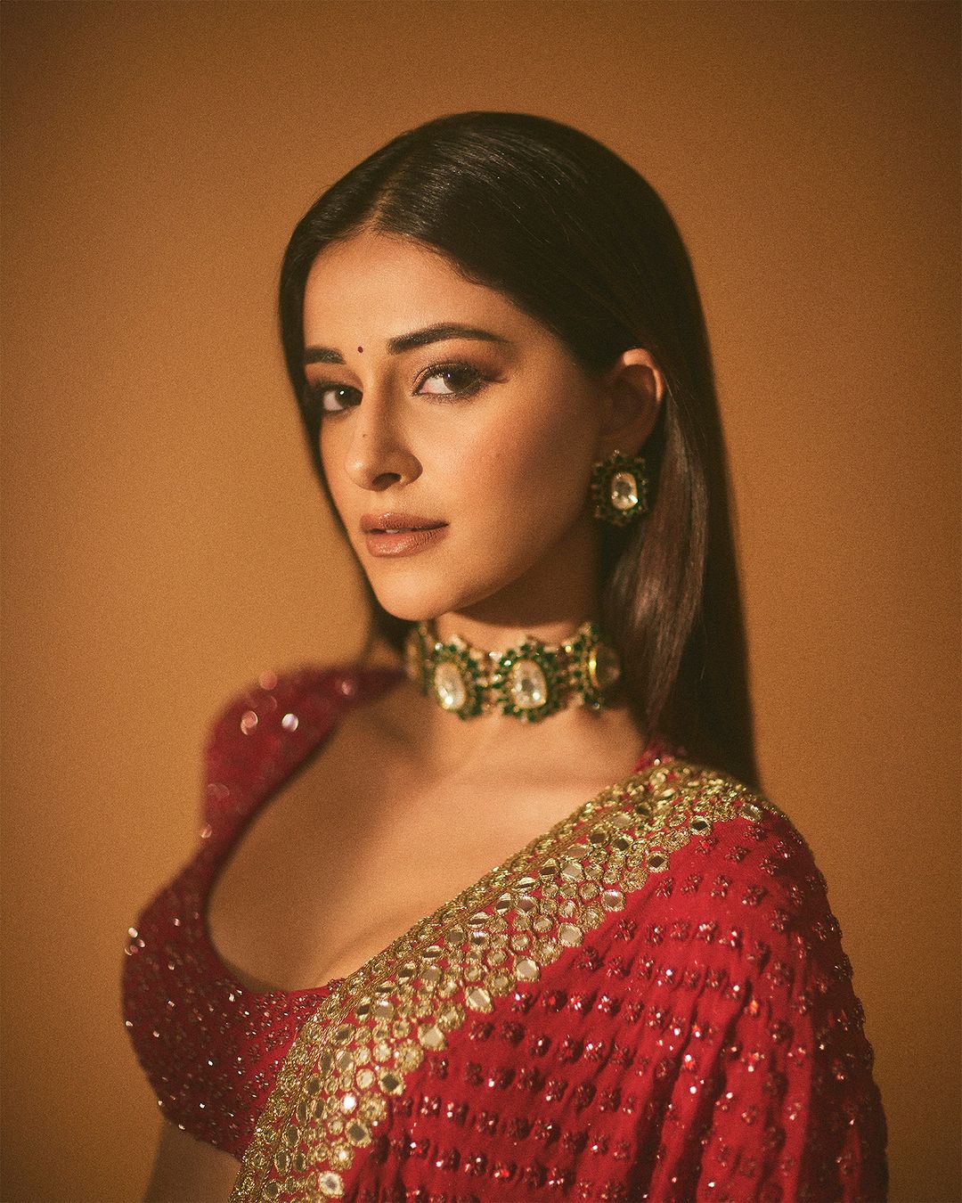 Glamorous Red Georgette Saree – Bollywood-Inspired Beauty Dazzling. Dramatic. Pure Bollywood Magic.
