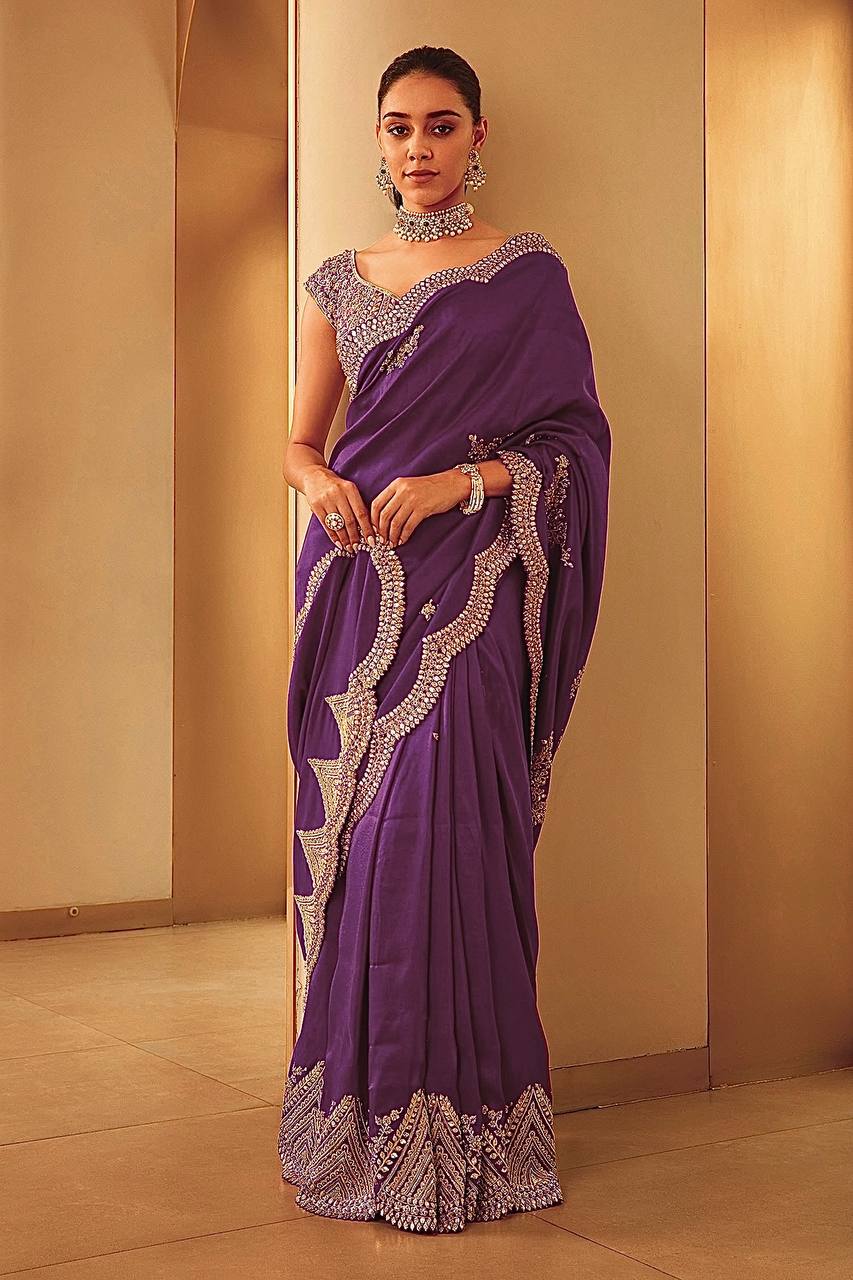 Graceful Wine Two-Tone Vichitra Silk Saree – A Touch of Bengali Tradition & Timeless Beauty Sophistication Rooted in Heritage.