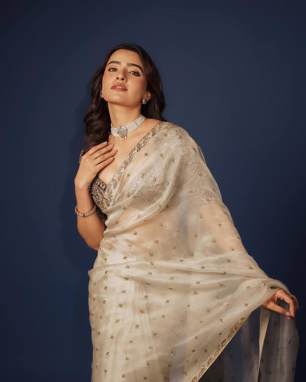 Designer Soft Organza Saree with Zari & Sequence Work – Beige Gold Elegance